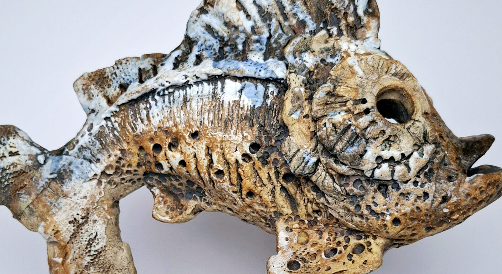 Hand-formed ceramic fish sculpture by ceramic artist Menno Berndsen